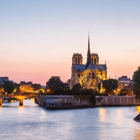 Le Diamant En Isle París